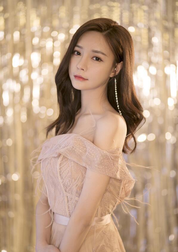 张若昀唐艺昕婚礼伴郎伴娘团名单 井柏然、宋茜、沈梦辰等明星担
