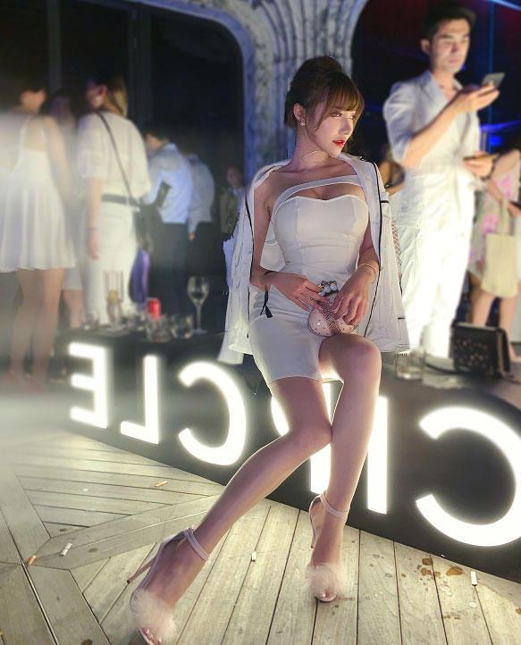 宅男女神夏玲蔓性感福利写真，传言1万8私拍写真流出，夏玲蔓高清生活照
