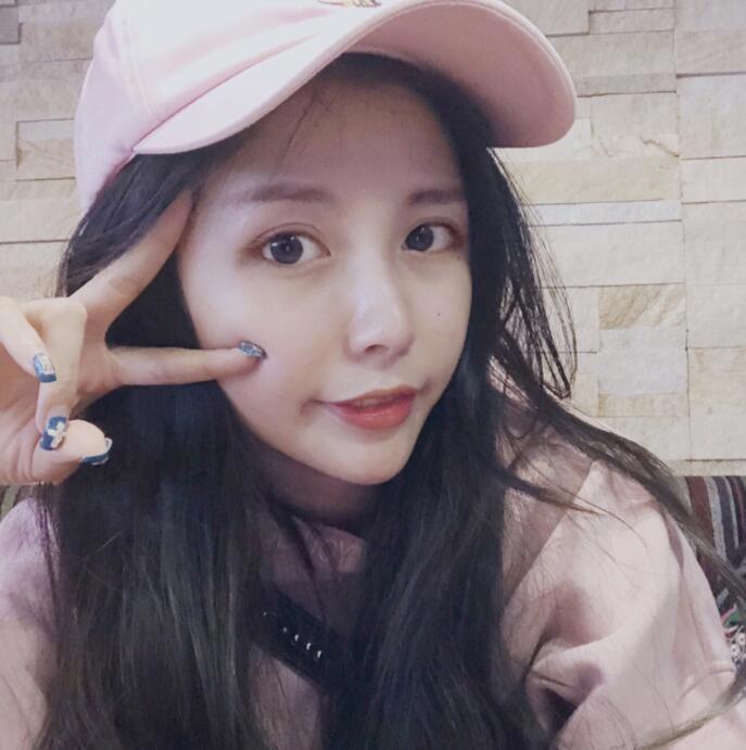 企鹅一姐桃豆豆个人资料简介 英雄联盟主播桃豆豆直播间微博图片