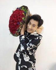 【头条】90后女歌手本兮去世 年仅22岁