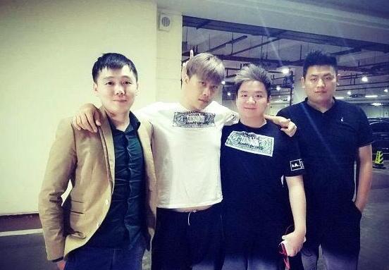 斗鱼大官人年度第一天硬杠小缘本以为很轻松 却用上了全部资源