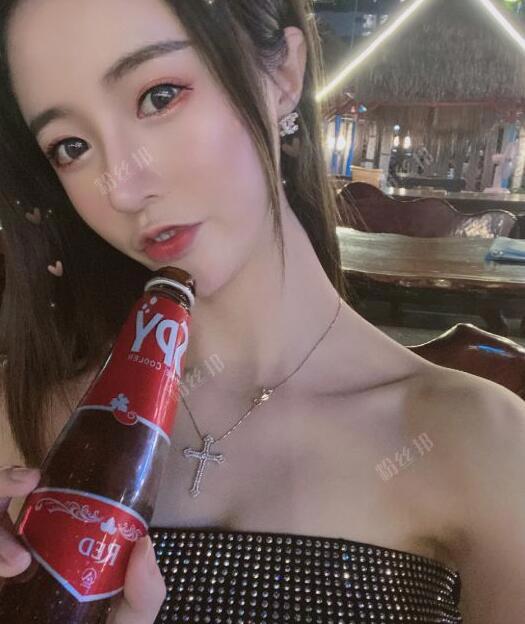 罗玉姬子爆料小小酷哥睡女主播，5000一次“潜规则”旗下女主播