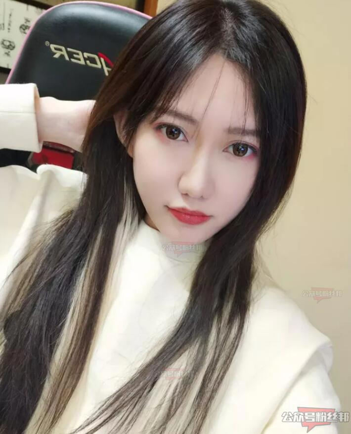DOTA2女主播莉莉丝官宣生下女儿,澄清弟弟并非老公,自己是“奉子成婚”