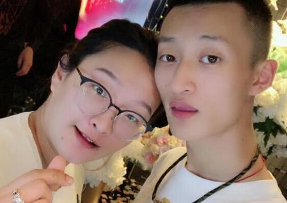 祁天道曾身价过亿，如今仅剩下一千万资产，散打哥怀恋会等他回来