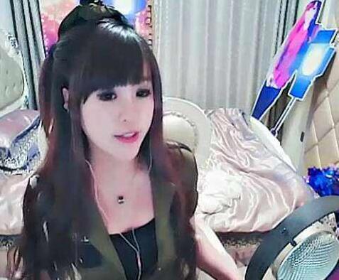 歪歪曾经呼风唤雨的女主播 有的退网有的不及当年