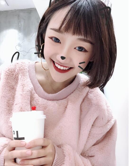 2018抖音最火的四大美女网红 看起来最成熟的一位却是00后女生