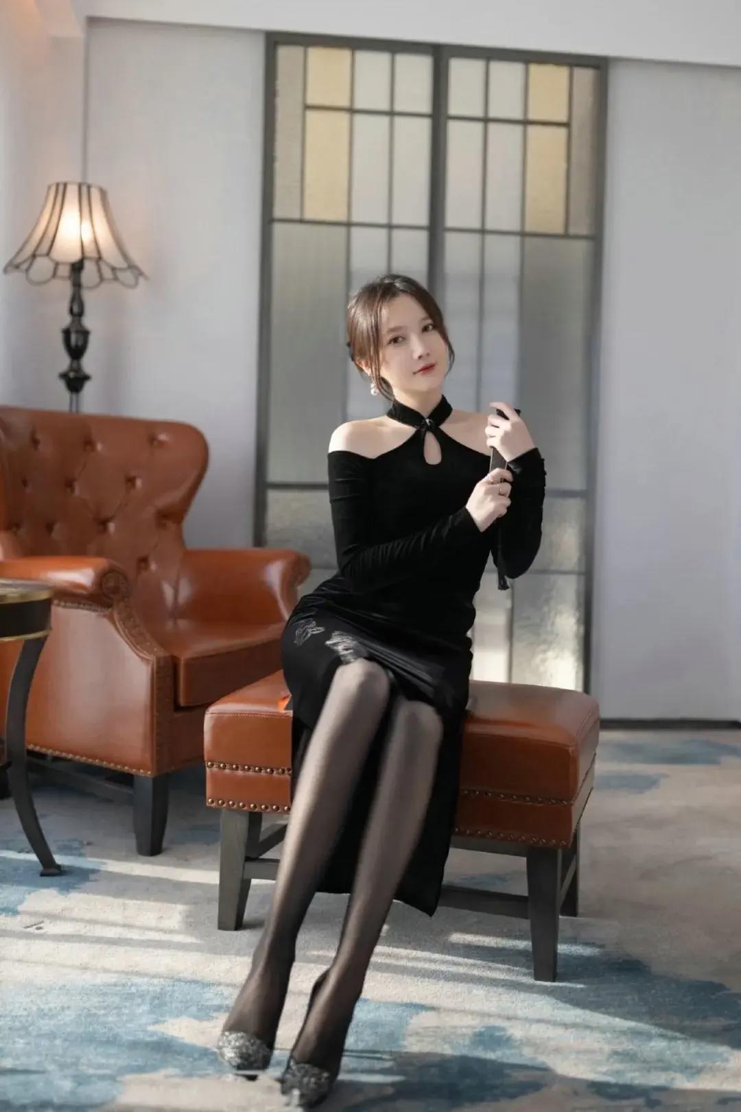 秀人集鱼子酱Fish,黑色连衣礼裙写真赏析介绍