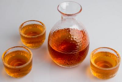 一喝就硬的壮阳药酒配方 三个配方让男性更威猛