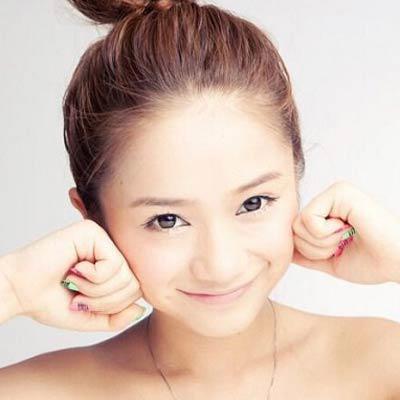 风骚的小舅妈在车内与我激情性爱嬉戏