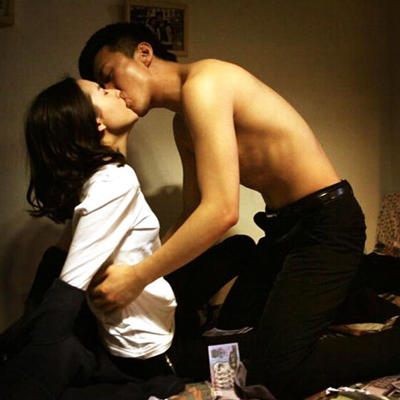 青春年少的我与婶儿夜夜炕上缠绵