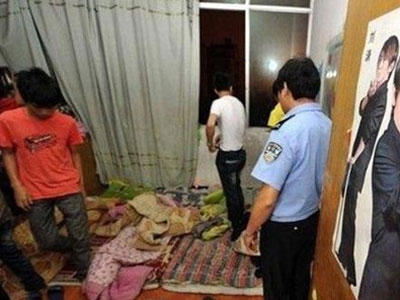 实拍传销窝点男女混居不堪入目