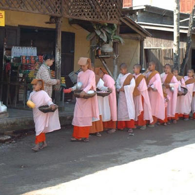 明代风流尼姑 少年入寺后纵欲而亡