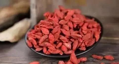男人肾虚吃什么补肾比较好?试试这几种食物