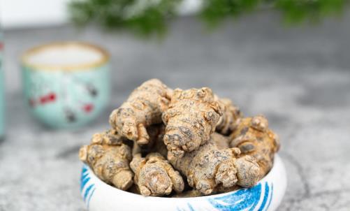 三七粉祛瘀又补益，但很多人吃错了