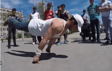 俯卧撑一天做多少合适 详解几大注意事项