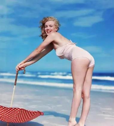 露而未露的比基尼究竟有多馋人