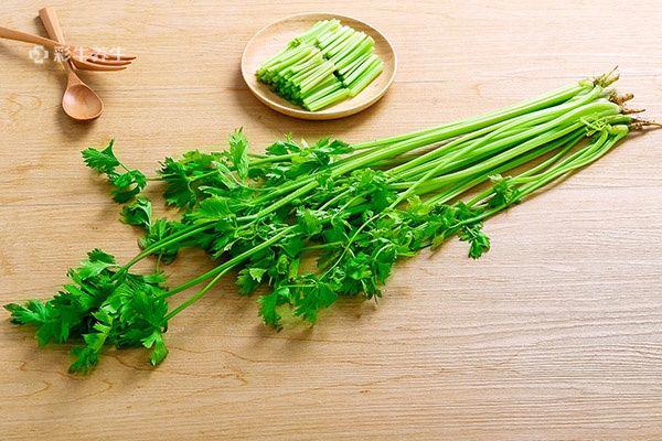 吃什么可以降血压?这几种常见食物或许可以帮到你