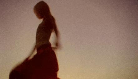 私处的毛毛突然变多，是女生的杏欲增强了吗