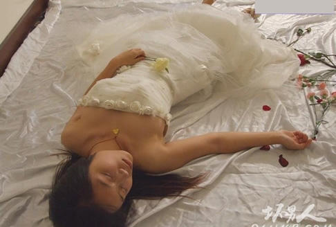 太平间死尸恐怖图片：一个关于真实太平间女尸图片