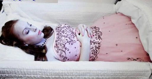 太平间死尸恐怖图片：一个关于真实太平间女尸图片