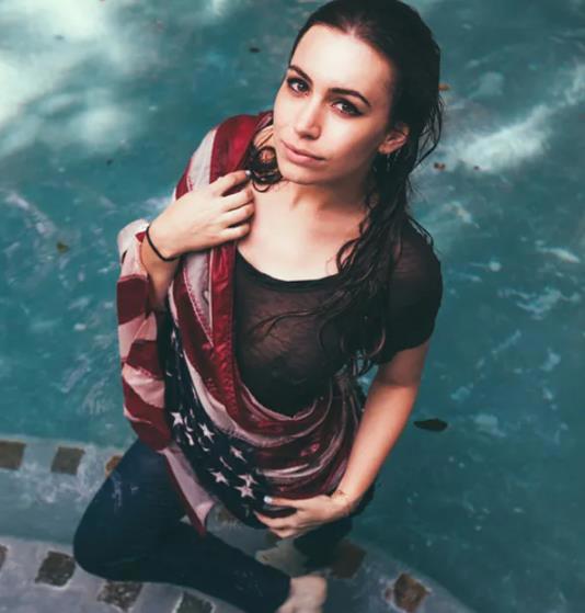 丰满又大的胸美女，世界十大最美胸部一览