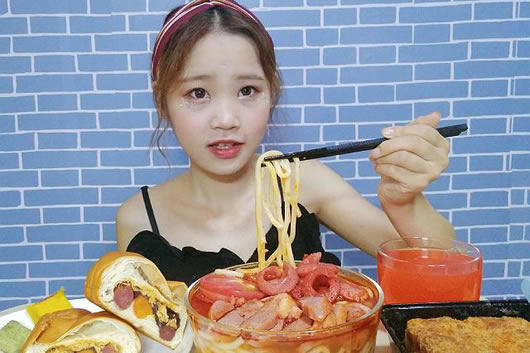 快手网红排名：快手十大网红2019都有谁