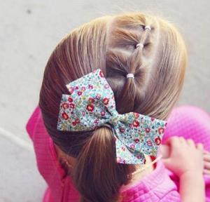 女孩剪什么短发发型好看，今年流行的小女孩发型图片