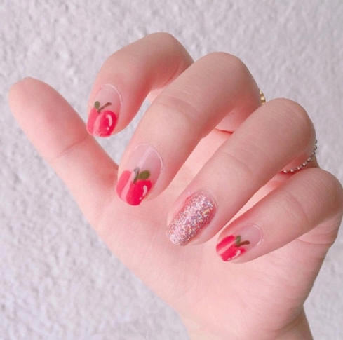 初春美甲新款式：2018春季最流行的美甲图片欣赏推荐