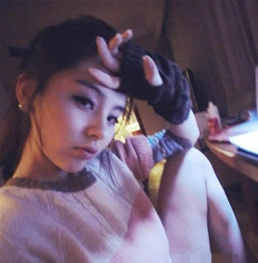 赵惟依个人资料简介：赵惟依2分46秒全套暗黑照片