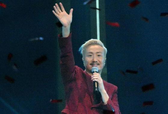 郑中基个人资料简介 郑中基为什么不唱歌了2021