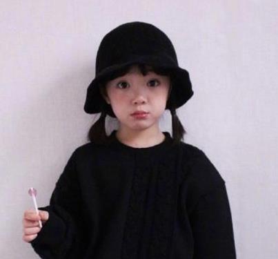 最近流行的小女孩短发发型，小女中童短发发型图片