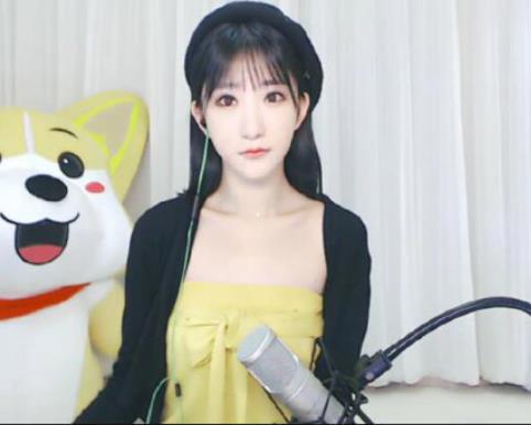 郭mini脱衣是怎么回事:斗鱼郭mini是谁及事件始末