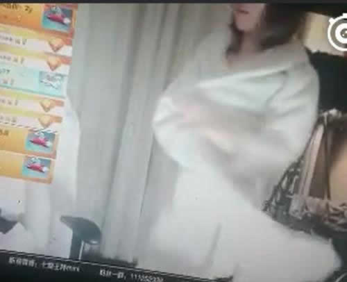 郭mini脱衣是怎么回事：斗鱼郭mini是谁及事件始末