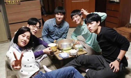 请回答1988被翻拍什么情况：这到底是怎么回事