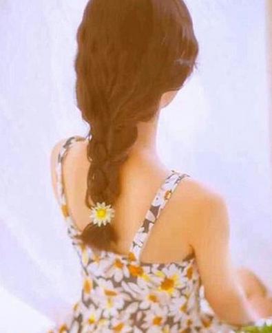 中长发发型扎法：10种浪漫扎发真心美到醉