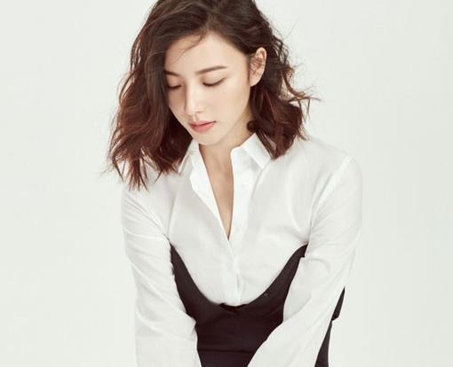 武动乾坤中的陈雅婷剧照：陈雅婷演艺经历及古装美照