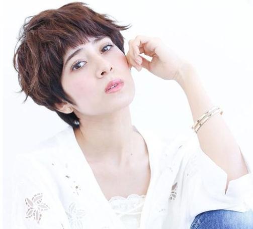 短发发型图片2019女：轻松打造新颖时尚短发型