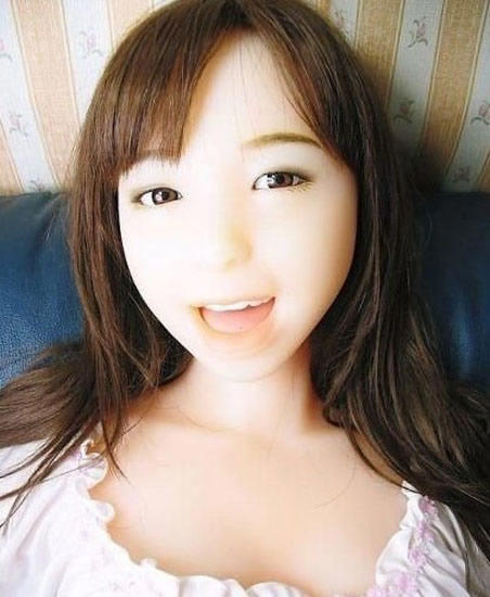 充气娃娃图片：使用放介绍让你温存的享受（图）