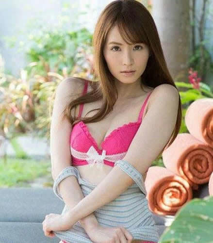 大桥未久作品图片：甜美清纯大桥未久三围资料简介