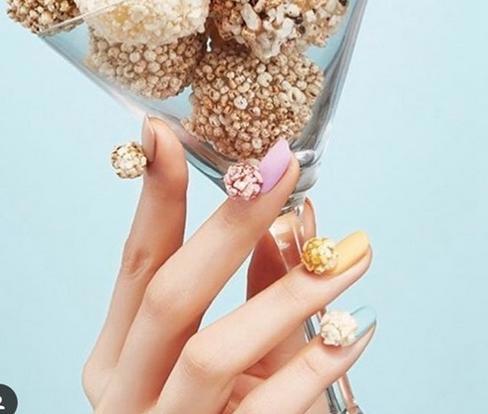 2017最新流行美甲：N款潮流美甲让你任意变换时尚