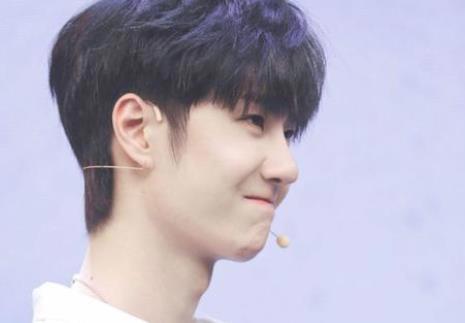 王一博女朋友是谁 王一博孟美岐交往过