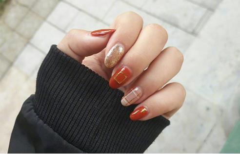 2018美甲流行的款式：美甲图片2018新款式欣赏推荐