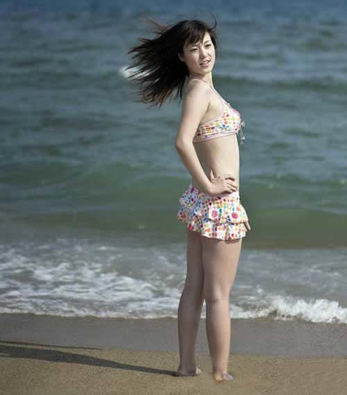 人体模特张筱雨图片：中国第一人体模特张筱雨生活照