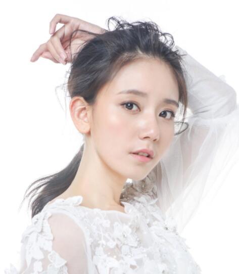 李纯结婚了吗 李纯个人资料及老公真实身份介绍