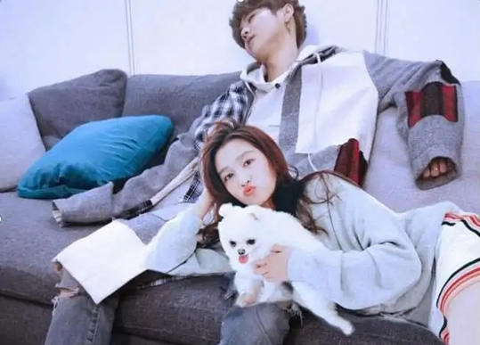 快乐大本营鹿晗和关晓彤是哪一期 两人什么时候在一起的