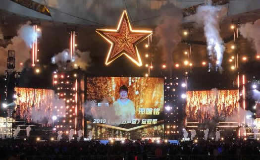 中国好声音邢晗铭夺冠：看邢晗铭经历难怪能夺冠