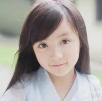 上过快乐大本营的小葡萄现况如何：照片曝光容貌变样