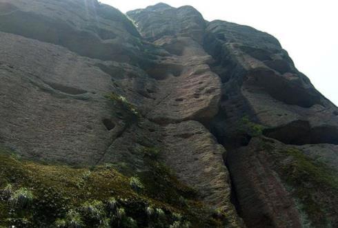 龙虎山悬棺之谜揭秘：悬棺特点及传说（图）