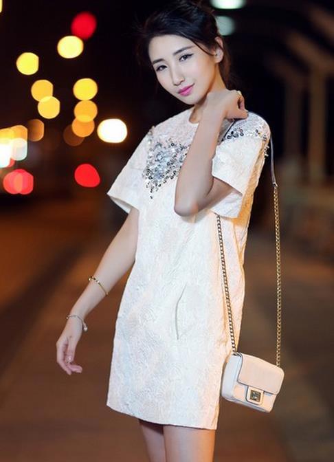 夏天衣服搭配图片女：这样穿清凉一夏