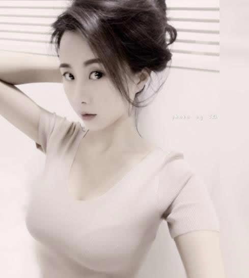 陈翔六点半球球写真欣赏：目测球球D胸围有点污（图）